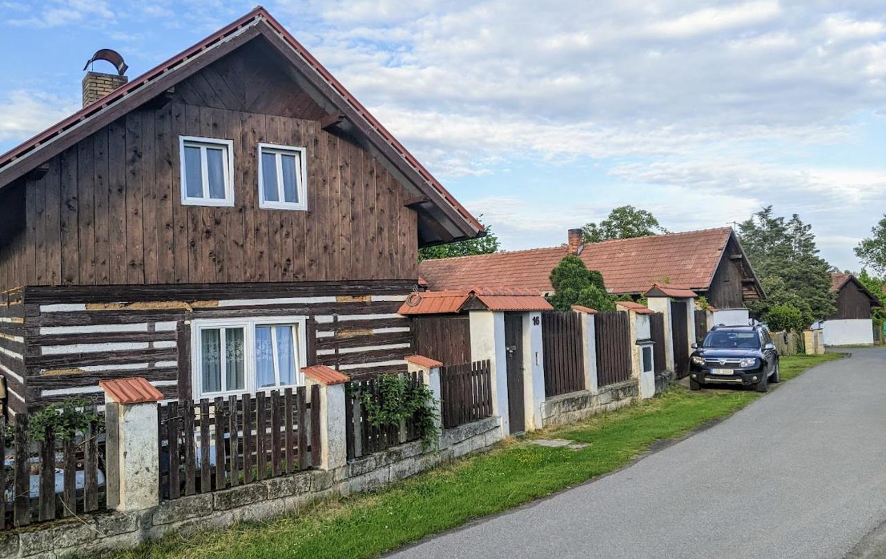 Chalupa U Rybnika Strehom Dolní Bousov Exterior foto